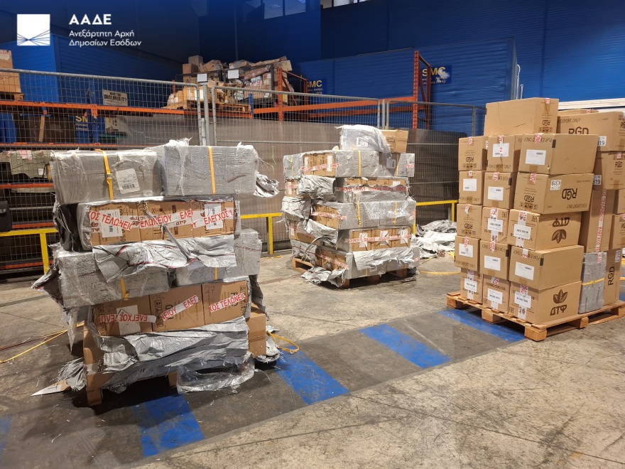 ΑΑΔΕ: Κατάσχεση 1,7 εκατομμυρίων λαθραίων τσιγάρων στο αεροδρόμιο «Ελ. Βενιζέλος»