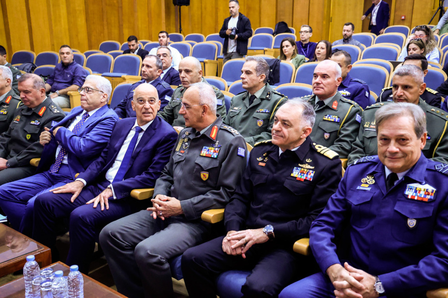 Πότε θα δοθούν τα πρώτα σπίτια για τις Ένοπλες Δυνάμεις, έρχεται το «Καλάθι της στρατιωτικής οικογένειας» και νέες φοιτητικές εστίες - Όλο το σχέδιο