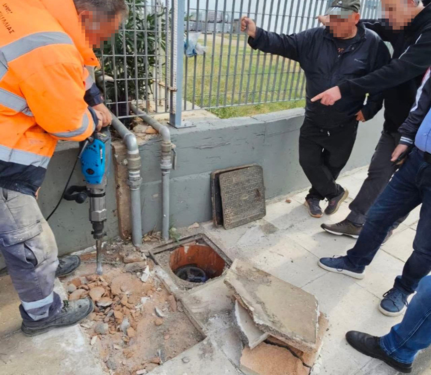 Εταιρείες έκλεβαν μεγάλες ποσότητες νερού στη Μάνδρα - Τα κρυμμένα ρολόγια και οι απώλεια εσόδου χιλιάδων ευρώ από τον Δήμο 
