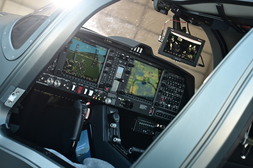 Τρία υπερσύγχρονα αεροσκάφη παρέλαβε η Πυροσβεστική παρουσία Μητσοτάκη - Δείτε φωτογραφίες και τα χαρακτηριστικά τους  