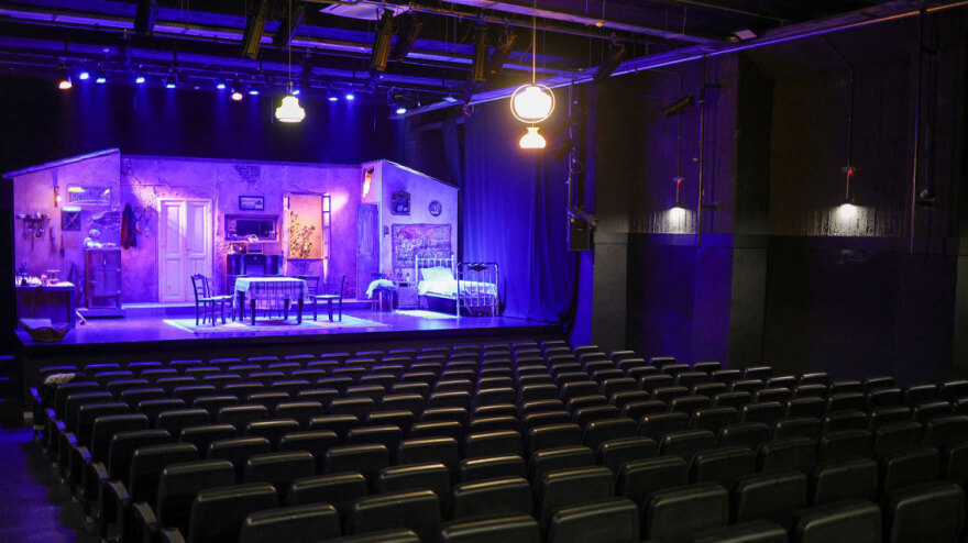 Η Αθήνα είναι sold out παντού, από τα νυχτερινά κέντρα και τα resto μέχρι τα θέατρα και τα σινεμά Η Αθήνα είναι sold out παντού, από τα νυχτερινά κέντρα και τα resto μέχρι τα θέατρα και τα σινεμά