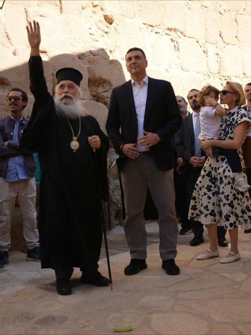 Στο Όρος Σινά ο Κικίλιας με την οικογένειά του - «Η επίσκεψη αυτή είναι από τις μεγαλύτερες ευλογίες της ζωής μου»
