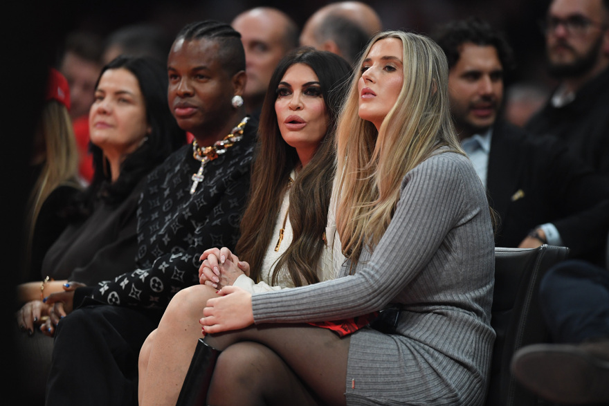 Στο ΣΕΦ για τον αγώνα του Ολυμπιακού με τη Ζαλγκίρις η Κίμπερλι Γκιλφόιλ - Δείτε φωτογραφίες 