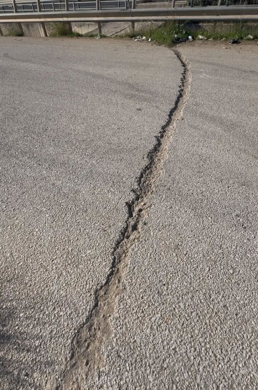 Σύνδεσαν τα ποτιστικά του δρόμου στα σπίτια τους - Οκτώ συλλήψεις στο Κορωπί, δείτε βίντεο