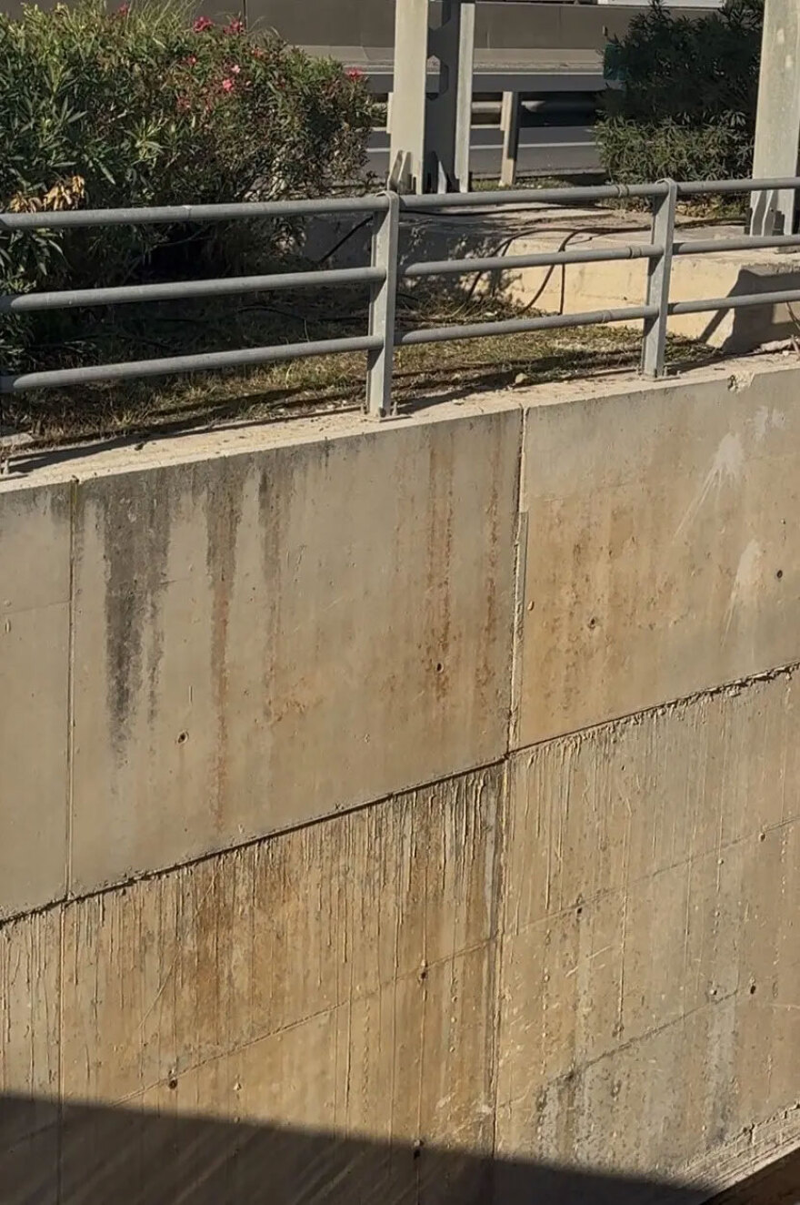 Σύνδεσαν τα ποτιστικά του δρόμου στα σπίτια τους - Οκτώ συλλήψεις στο Κορωπί, δείτε βίντεο