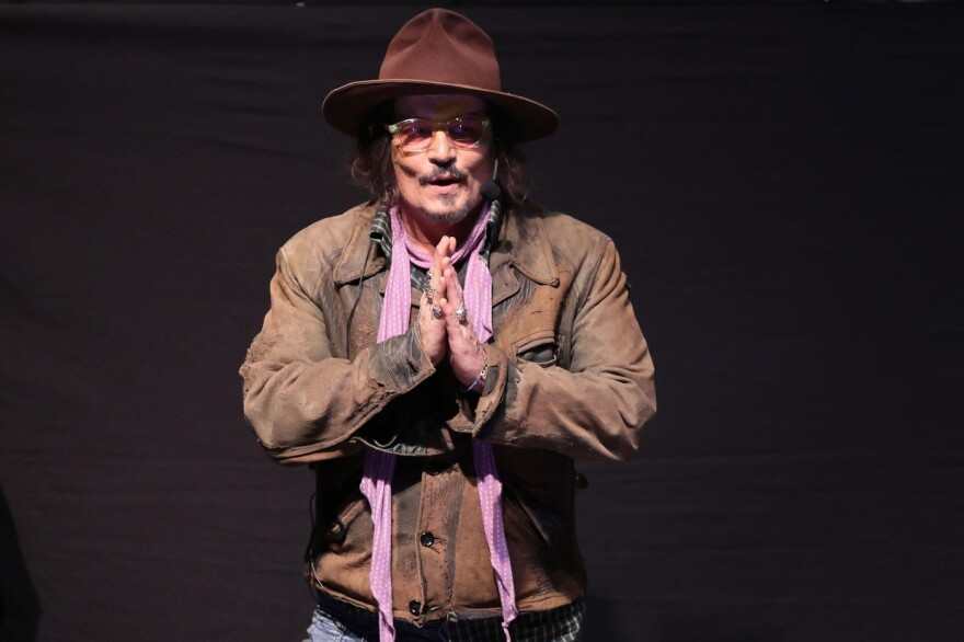 Ο Τζόνι Ντεπ ανακηρύχθηκε «διακεκριμένος επισκέπτης» στη Λα Πλάτα και παρέλαβε το «κλειδί της πόλης»