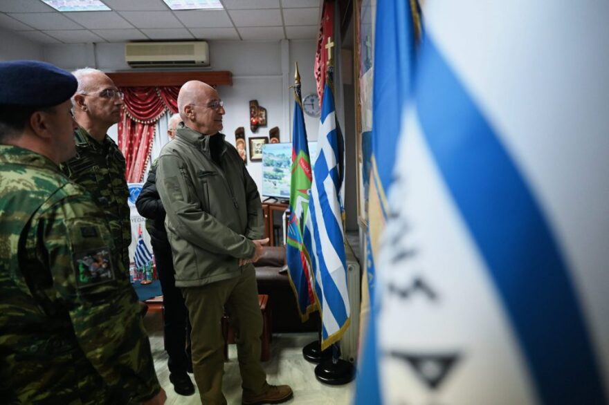 Δένδιας: Οι Ένοπλες Δυνάμεις φρουρούν τα όρια της επικράτειας και παρέχουν αίσθημα ασφάλειας στους πολίτες