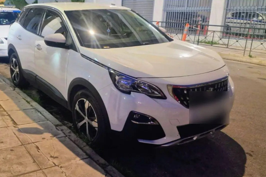 Είχαν στήσει φάμπρικα με «μαϊμού» αγορές αυτοκινήτων και κλοπές για να παίρνουν αποζημιώσεις: Τους έπιασε τo Ελληνικό FBI - Το βίντεο της ΕΛΑΣ