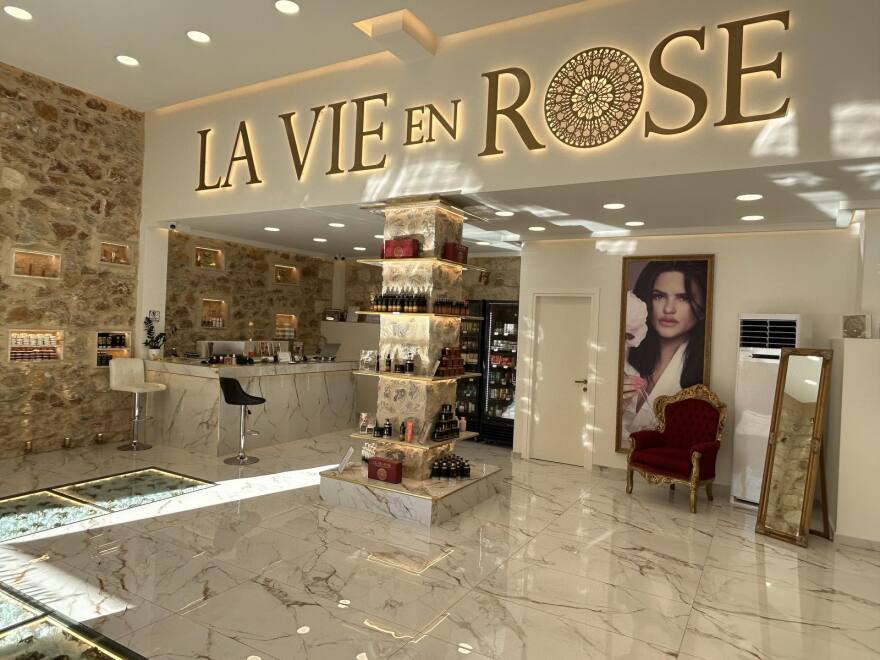 LA VIE EN ROSE: Η μεγαλύτερη Black Friday προσφορά - Μισή τιμή σε όλα τα προϊόντα του site και των καταστημάτων
