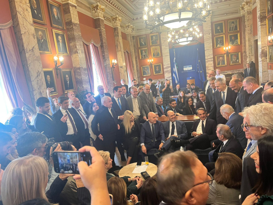 Mitsotaki's pun on the elections with ND MPs: 