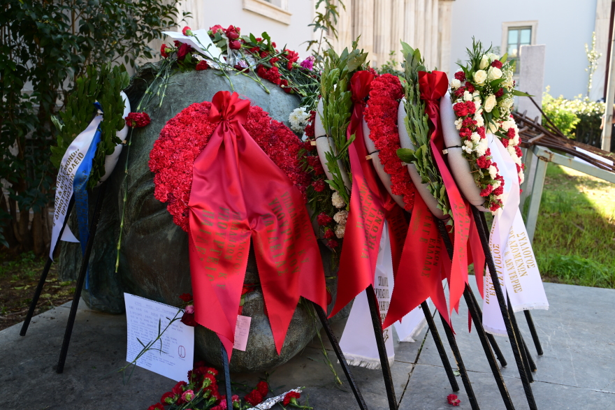 Επεισόδια στο Πολυτεχνείο με ξυλοδαρμούς και ζημιές μέσα στο κτήριο