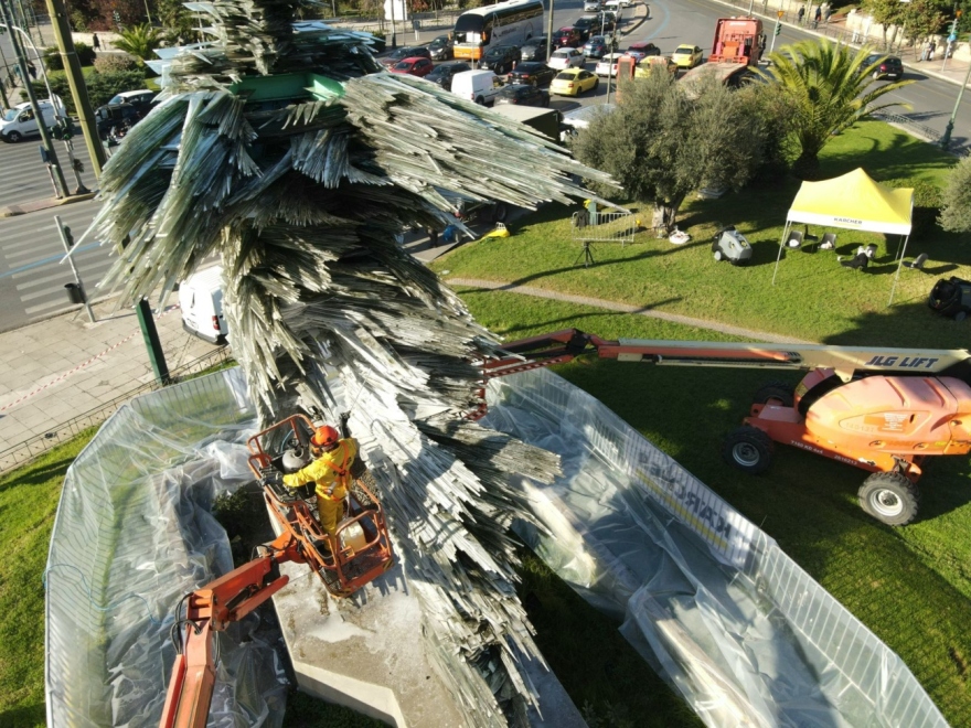 «Δρομέας»: Καθαρίστηκε το εμβληματικό γλυπτό της Βασιλίσσης Σοφίας – Δείτε βίντεο 