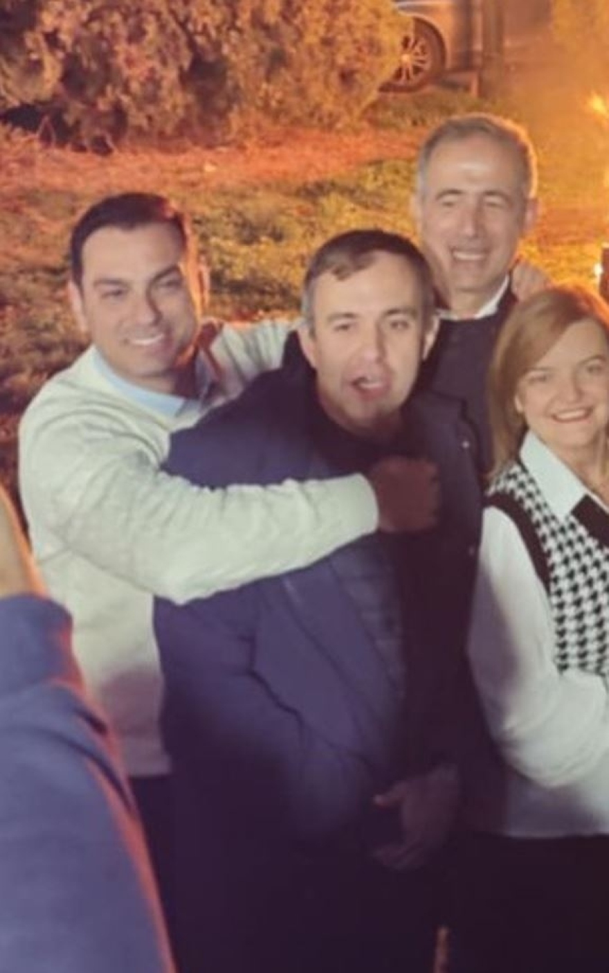 Φλώρινα: Δένδιας, Κεραμέως, υφυπουργοί και βουλευτές της ΝΔ σε παραδοσιακό βράσιμο τσίπουρου σε καζάνι – Δείτε βίντεο
