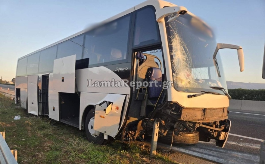 Ε.Ο. Αθηνών - Θεσσαλονίκης: Τροχαίο με λεωφορείο που προσέκρουσε στις μπάρες – Στο νοσοκομείο ο οδηγός και 5 επιβάτες