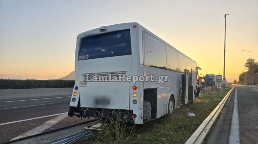 Ε.Ο. Αθηνών - Θεσσαλονίκης: Τροχαίο με λεωφορείο που προσέκρουσε στις μπάρες – Στο νοσοκομείο ο οδηγός και 5 επιβάτες