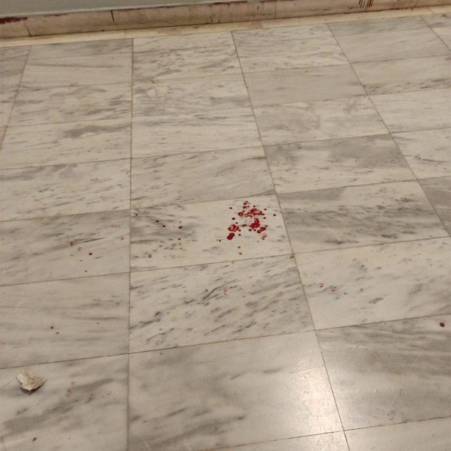 Επεισόδια στο Πολυτεχνείο με ξυλοδαρμούς και ζημιές μέσα στο κτήριο