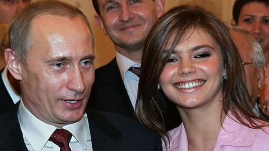 Αποκαλύψεις ρωσικών μέσων: Ο Πούτιν διατηρούσε κρυφή σχέση με διαγωνιζόμενη καλλιστείων όταν έλειπε η Καμπάεβα