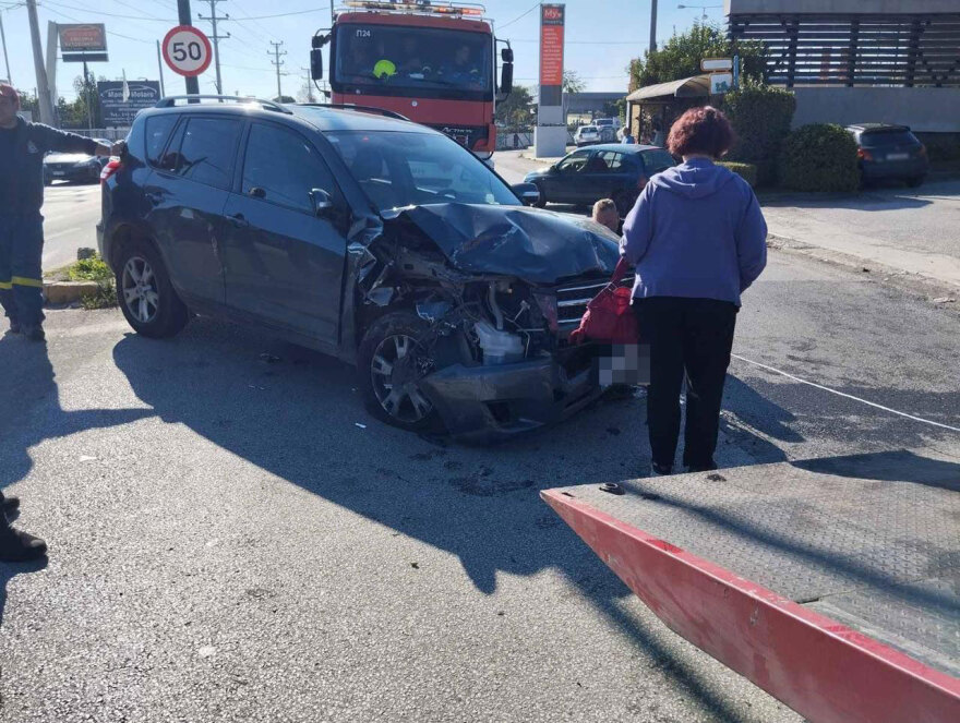 Τροχαίο δυστύχημα στη Λεωφόρο Λαυρίου στην Παιανία - Νεκροί δύο ηλικιωμένοι μετά από σύγκρουση ΙΧ