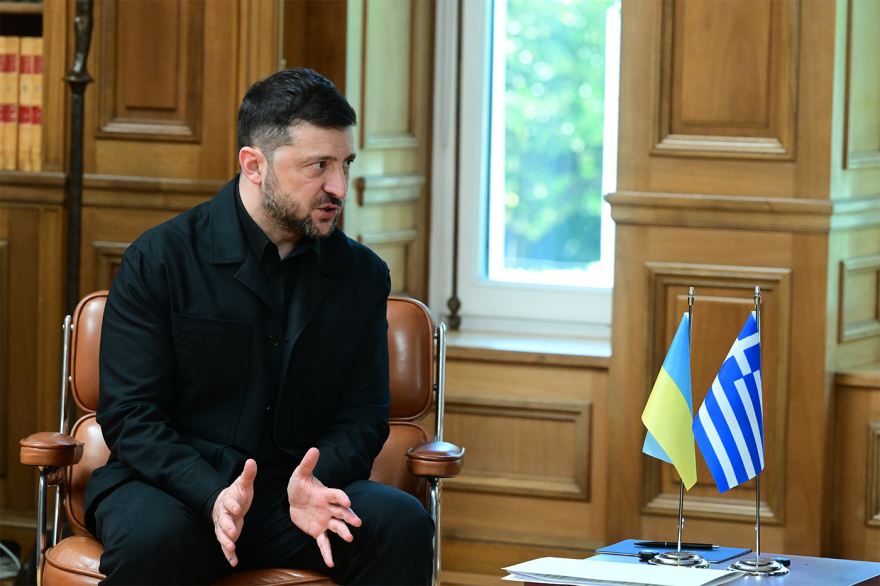 Μαξίμου: Ζελένσκι Μητσοτάκης και Γκιλφόιλ υπέγραψαν την ενεργειακή συμφωνία Ουκρανίας - Ελλάδας 9 zelenski-mitsotakis-4