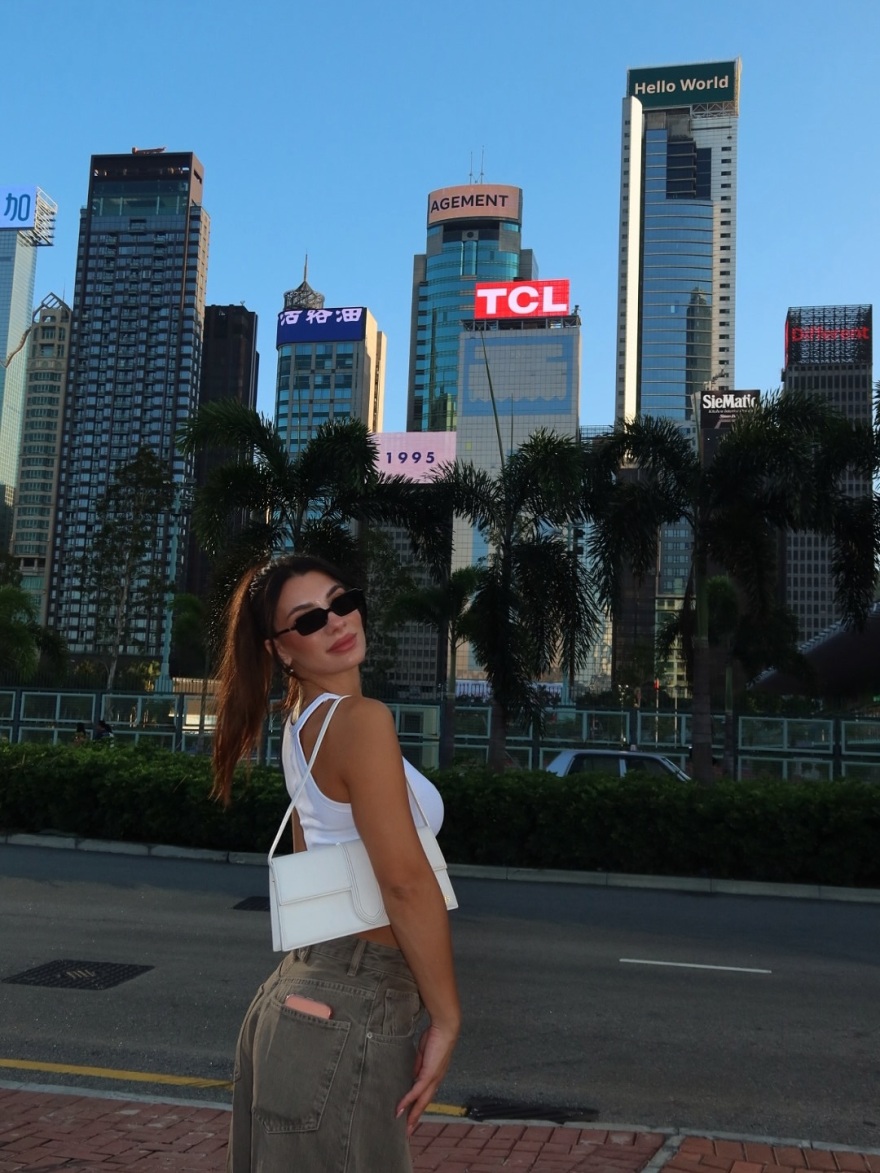 Μαριαλένα Ρουμελιώτη - Σάκης Κατσούλης: Το φωτογραφικό άλμπουμ από το ταξίδι τους στο Χονγκ Κονγκ