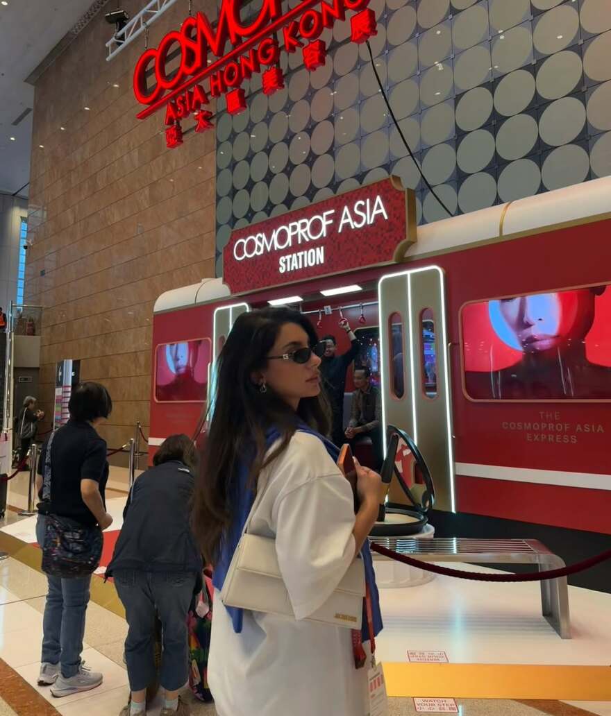 Μαριαλένα Ρουμελιώτη - Σάκης Κατσούλης: Το φωτογραφικό άλμπουμ από το ταξίδι τους στο Χονγκ Κονγκ