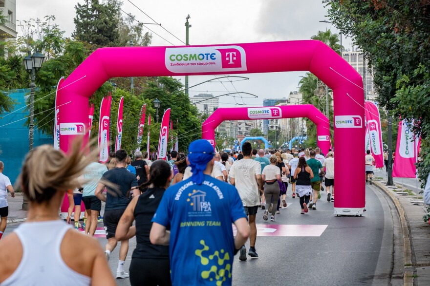 Η δύναμη πίσω από τις πιο συγκινητικές στιγμές του Μαραθωνίου της Αθήνας, του Αυθεντικού