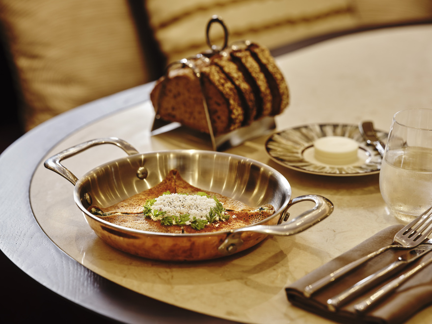 Το λόμπι μπαρ που πρέπει οπωσδήποτε να επισκεφθείς