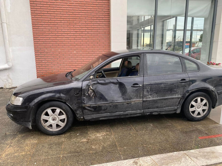 Θεσσαλονίκη: Τρεις τραυματίες από παράσυρση στην Εθνική προς Καβάλα - Φορτηγό χτύπησε πεζό που είχε σταματήσει λόγω βλάβης