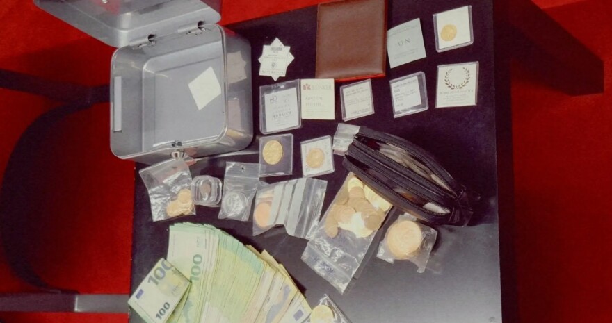 Εξάρθρωση μεγάλου διεθνούς δικτύου αρχαιοκαπηλίας από την Europol - Συνελήφθη 60χρονος Έλληνας με εκατοντάδες αρχαία αντικείμενα στην κατοχή του