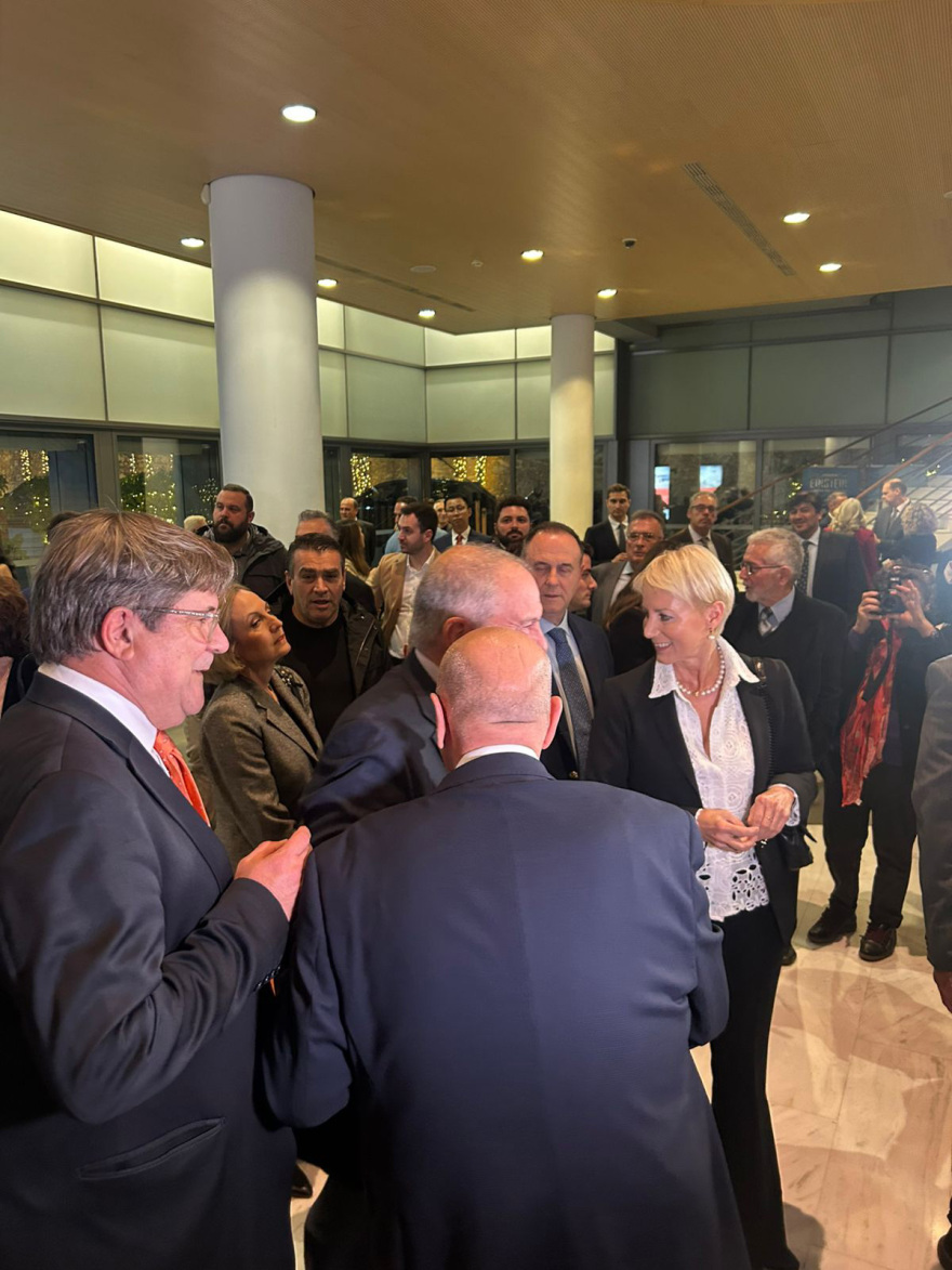 Η Κίνα θέλει να συνεργαστεί και δεν κάνει γεωπολιτικές μανούβρες, λέει ο Κινέζος πρέσβης