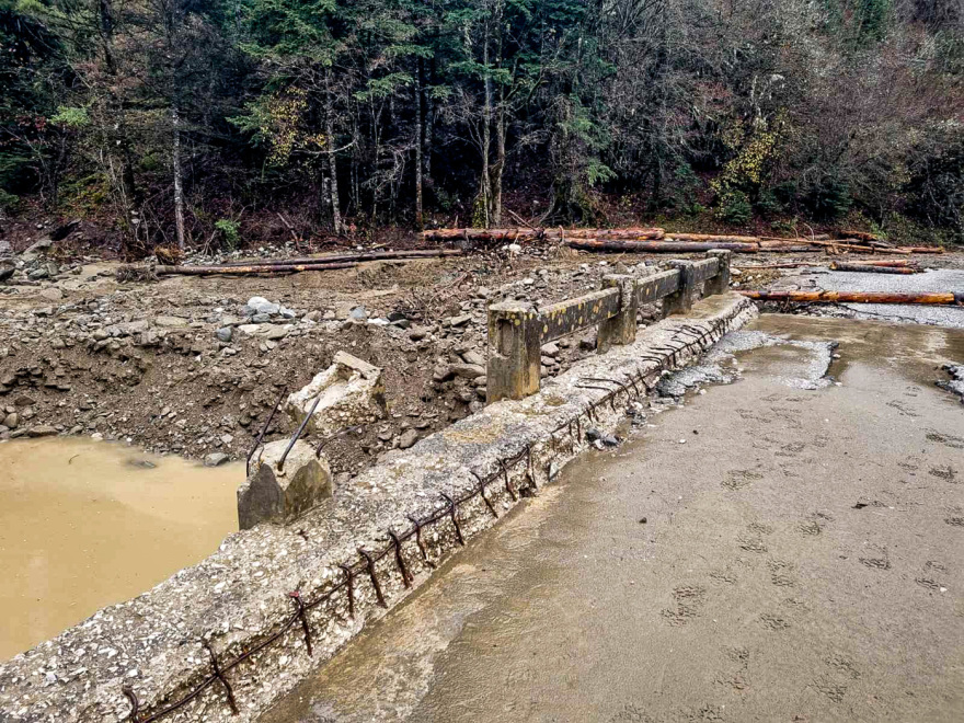 Εικόνες από το σαρωτικό πέρασμα της κακοκαιρίας στη Δυτική Ελλάδα - Πλημμυρισμένα σπίτια, κατεστραμμένοι δρόμοι και κατολισθήσεις
