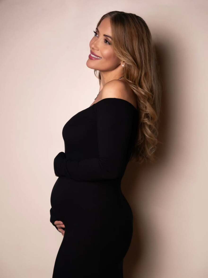 Η Γιώτα Τσιμπρικίδου ανακοίνωσε ότι είναι έγκυος - «Θαύμα μας, σε περιμένουμε»