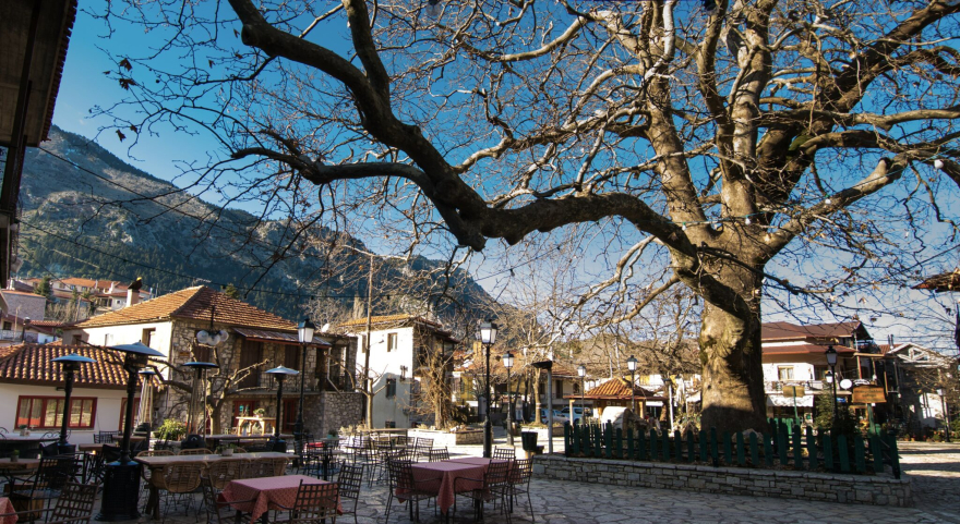 Χριστούγεννα σε 5 χωριά της Στερεάς Ελλάδας - Προτάσεις για κοντινές και εορταστικές αποδράσεις