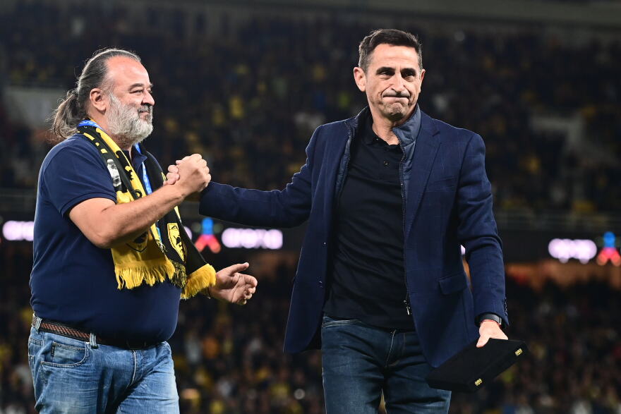 Στο «πόδι» η Νέα Φιλαδέλφεια για τον Χιμένεθ, τιμήθηκε από Μάριο Ηλιόπουλο και Original - Δείτε βίντεο και φωτογραφίες