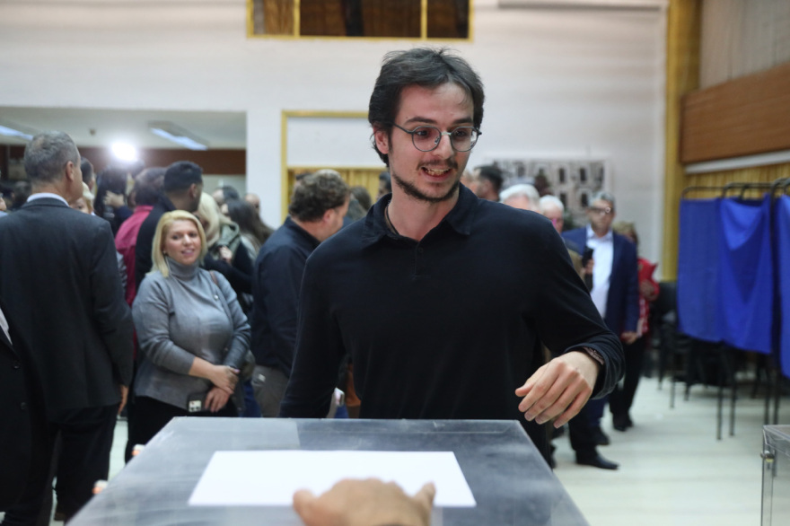 Ψήφισε στις εσωκομματικές εκλογές της ΝΔ ο Κυριάκος Μητσοτάκης - «Η μόνη παράταξη που εγγυάται σταθερότητα, ασφάλεια και προκοπή»