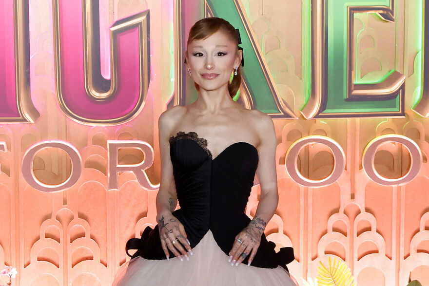 Τι συμβαίνει με την Αριάνα Γκράντε; Το στρες, τα αντικαταθλιπτικά και η τεράστια απώλεια κιλών