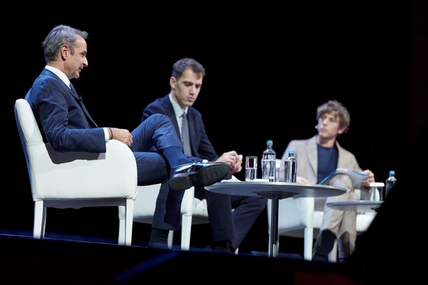 Υπέρ της ανάπτυξης ισχυρών θεμελιωδών μοντέλων AI εντός της ΕΕ ο Μητσοτάκης - Έμφαση στις ευρωπαϊκές αξίες
