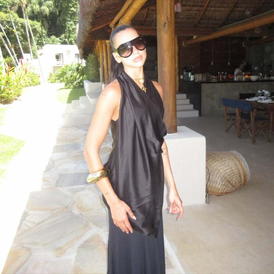 Δεν έχασε την ευκαιρία να βάλει το μπικίνι της η Ντούα Λίπα - Πήγε στη διάσημη παραλία της Ιπανέμα, δείτε φωτογραφίες