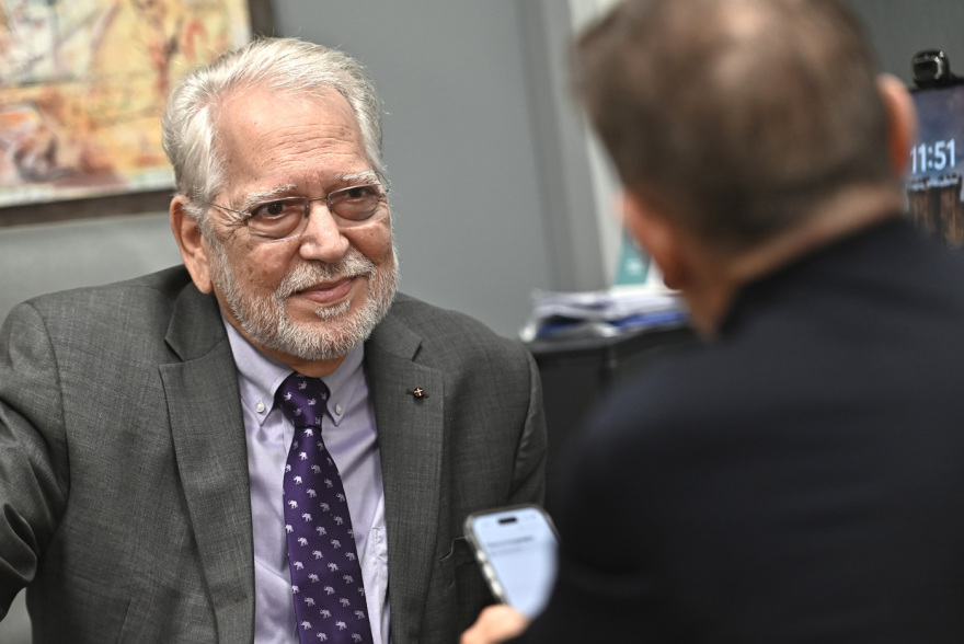 Ο καθηγητής Χρούσος στον Δανίκα: «Είμαστε φτιαγμένοι να ζούμε 132 χρόνια αλλά δεν τα καταφέρνουμε λόγω στρες»