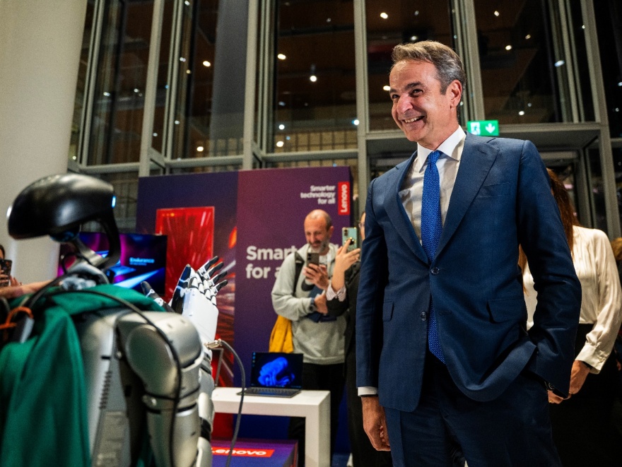 Η Τεχνητή Νοημοσύνη «μιλά» και ελληνικά - Το πρώτο LLM στη γλώσσα μας παρουσίασε η KIEFER
