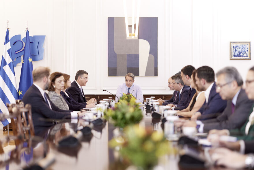 Συνάντηση Μητσοτάκη - Τζιτζικώστα: Η Ελλάδα θα αντλήσει πόρους 80 δισ. ευρώ μετά από σκληρή διαπραγμάτευση