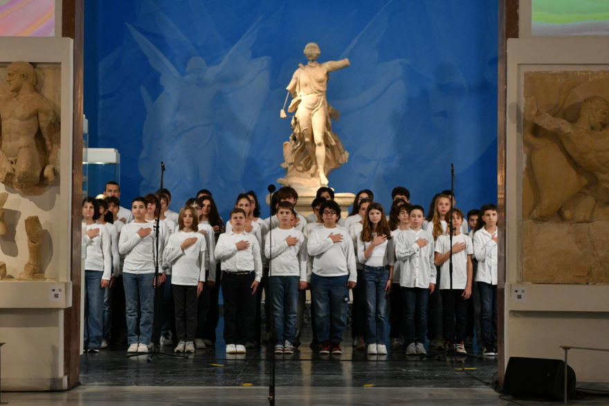 Ξεκίνησε το ταξίδι της Ολυμπιακής Φλόγας για τους Χειμερινούς Αγώνες - Για πρώτη φορά η αφή έγινε μέσα στο Μουσείο της Αρχαίας Ολυμπίας