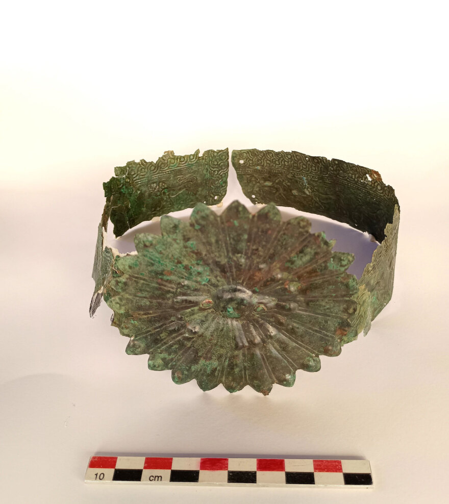 Εντυπωσιακά ευρήματα σε νεκροταφείο αρχαϊκών και κλασικών χρόνων στη Φθιώτιδα: Η αρχόντισσα με το ανεστραμμένο διάδημα