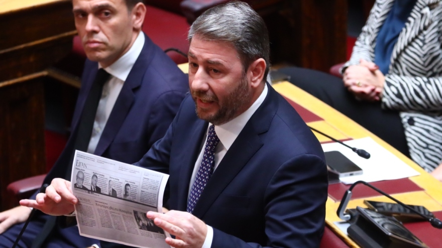  Θεοδωρικάκος σε Ανδρουλάκη: Ανακαλέστε το ψέμα περί κουμπαριάς του πρωθυπουργού με τον «Φραπέ»