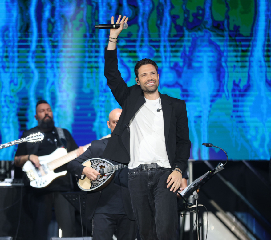 Πρεμιέρες και συνεργασίες μεγάλων ονομάτων στις πίστες «ζεσταίνουν» την αθηναϊκή νύχτα εν όψει των εορταστικών ρεβεγιόν - Ποιους θα δείτε και πού