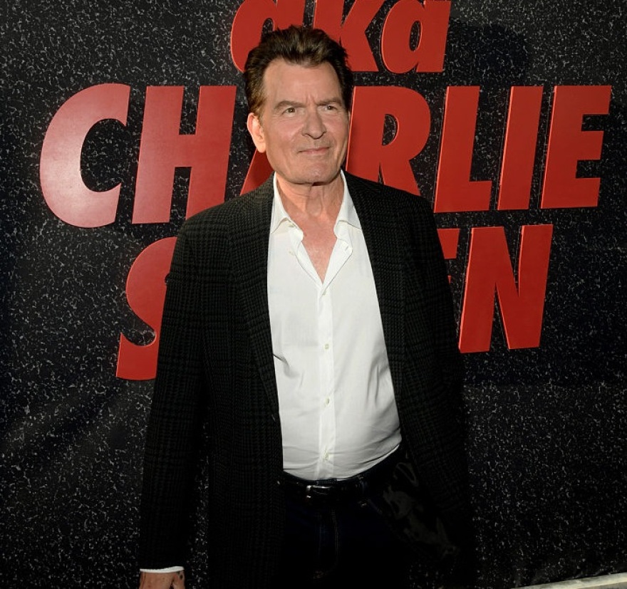 Αποκλειστικότητα τέλος: Ποια διάσημα ζευγάρια επέλεξαν να έχουν ελεύθερη σχέση