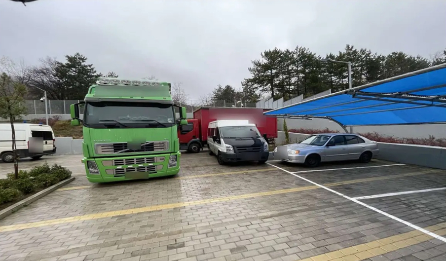 Εγκληματική οργάνωση μετέφερε παράνομα ψυκτικό υγρό από την Αλβανία - Κατασχέθηκε φρέον αξίας σχεδόν μισού εκατομμυρίου ευρώ