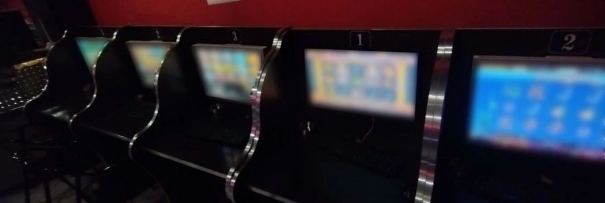 Η ΕΛΑΣ βρήκε έβαλε λουκέτο σε κατάστημα με «φρουτάκια» στην Αθήνα - 4 συλλήψεις