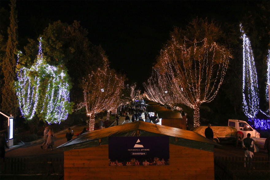 Ένα Χριστουγεννιάτικο Χωριό στο κέντρο της Αθήνας - Δείτε τις εκπλήξεις που κρύβει για μικρούς και μεγάλους
