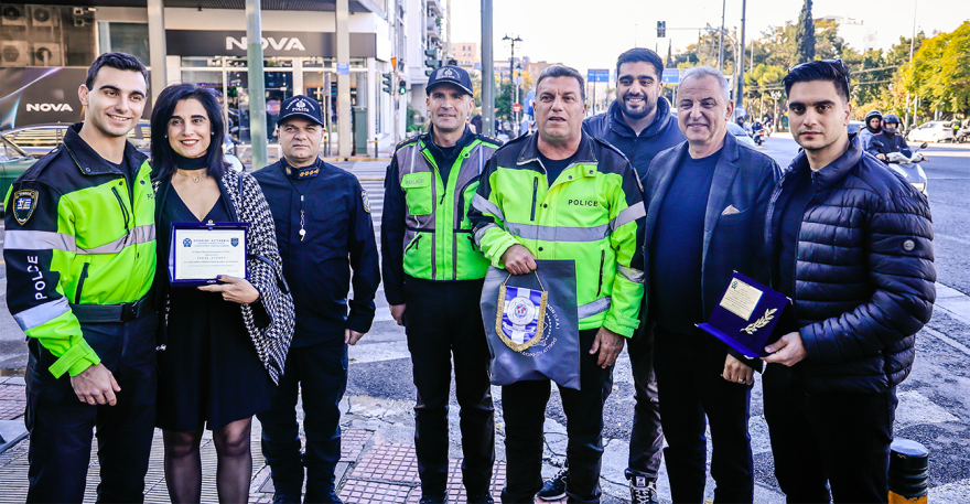 Αποστρατεύεται μετά από 35 χρόνια ο εμβληματικός τροχονόμος της Κηφισίας, Σπύρος Μερτζανίδης
